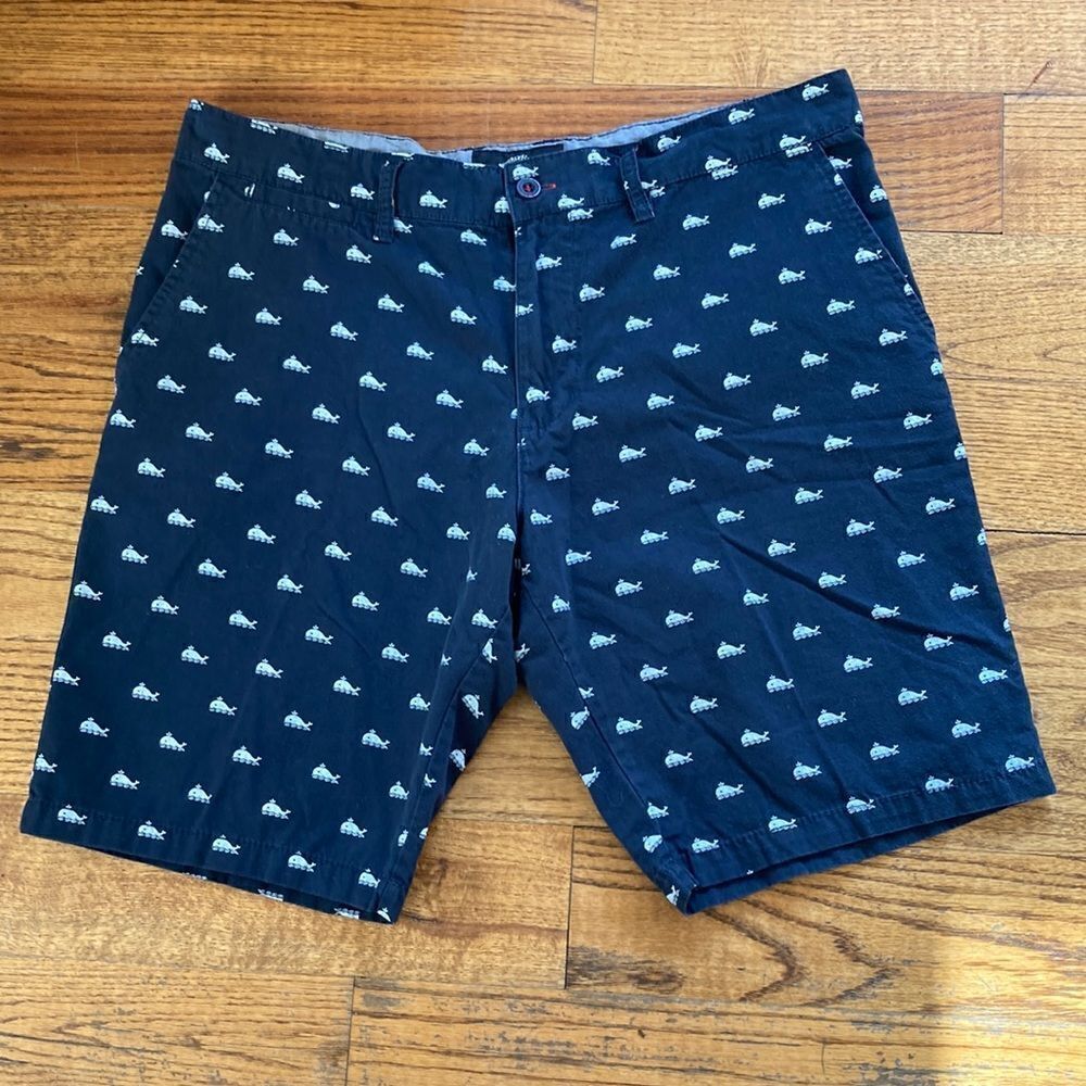 Beverly Hills Polo Club Mens 100% Cotton Graphic Whale 🐳 Print Shorts Size 36